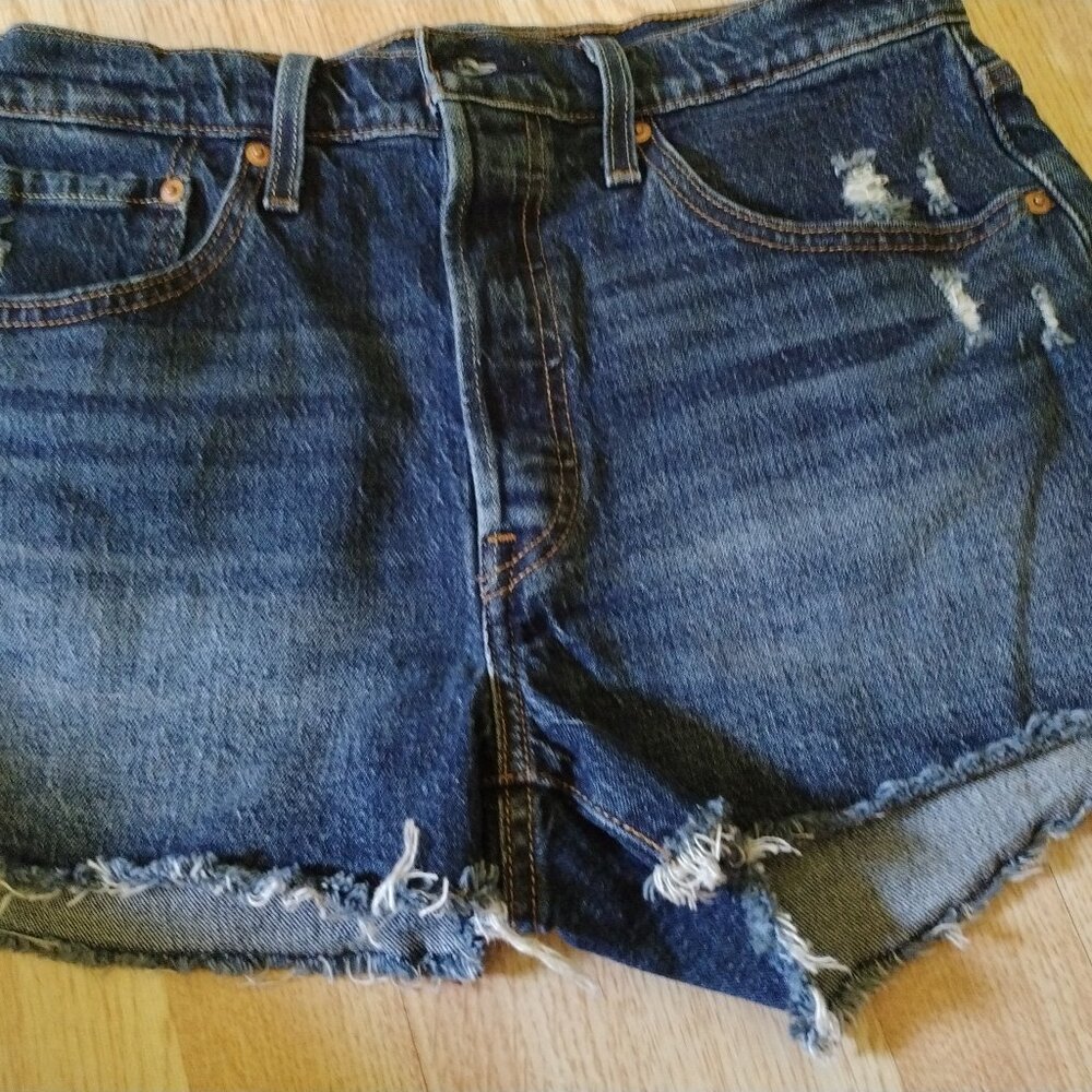Women's Levi 501 button up Shorts